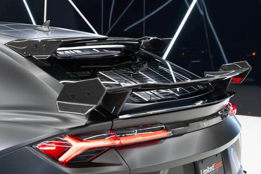 2024 Lamborghini - Image 29 of 31