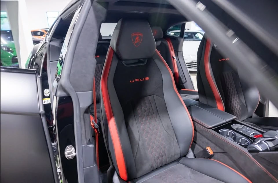 2024 Lamborghini Urus S - Image 6 of 6