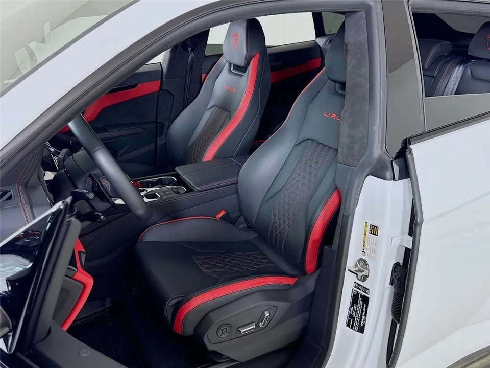 2024 Lamborghini Urus S - Image 11 of 12