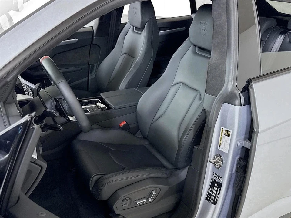 2024 Lamborghini Urus S - Image 11 of 12