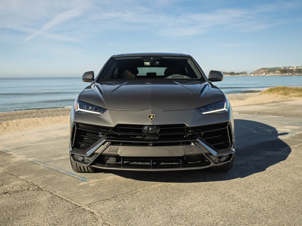 2024 Lamborghini Urus S - Image 2 of 21
