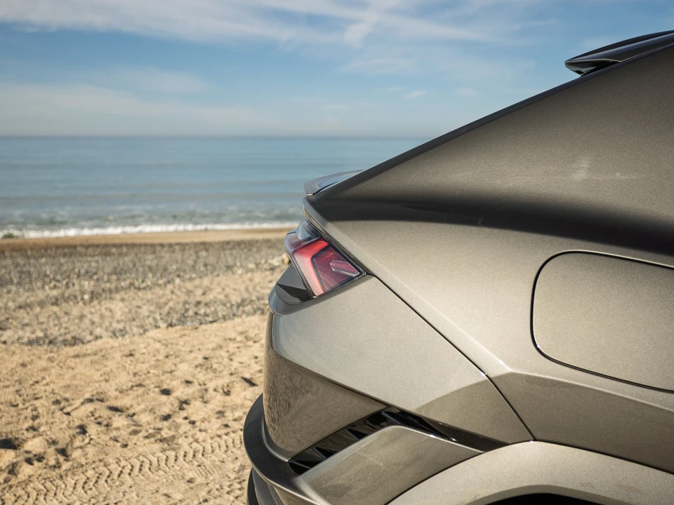 2024 Lamborghini Urus S - Image 13 of 21