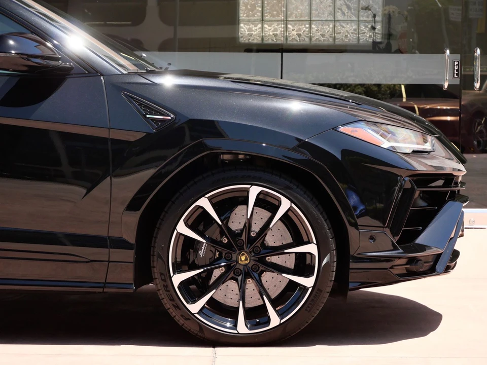 2024 Lamborghini Urus S - Image 9 of 28