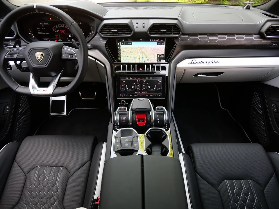2024 Lamborghini Urus S - Image 7 of 28