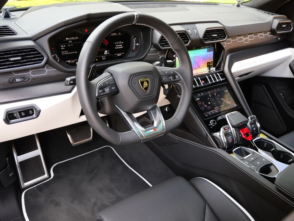 2024 Lamborghini Urus S - Image 14 of 28