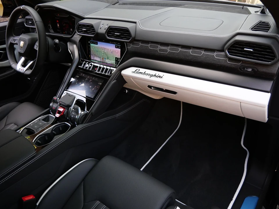 2024 Lamborghini Urus S - Image 26 of 28