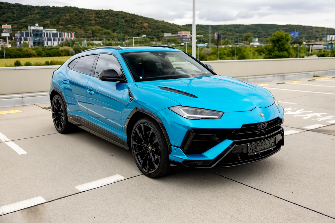 2024 Lamborghini Urus S - Image 3 of 31