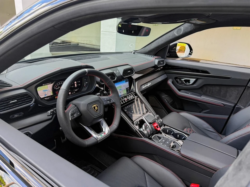 2024 Lamborghini Urus S - Image 2 of 4