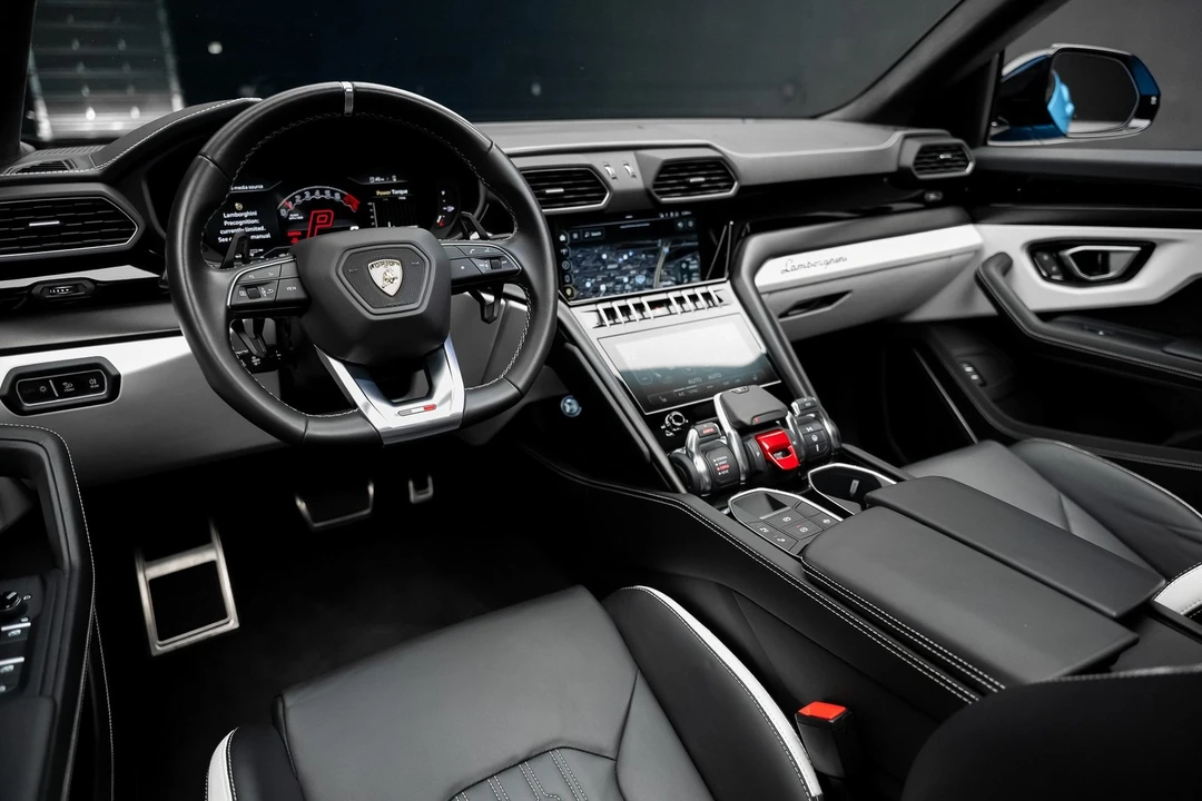 2024 Lamborghini Urus S - Image 2 of 12