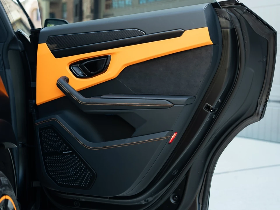 2024 Lamborghini Urus S - Image 9 of 31