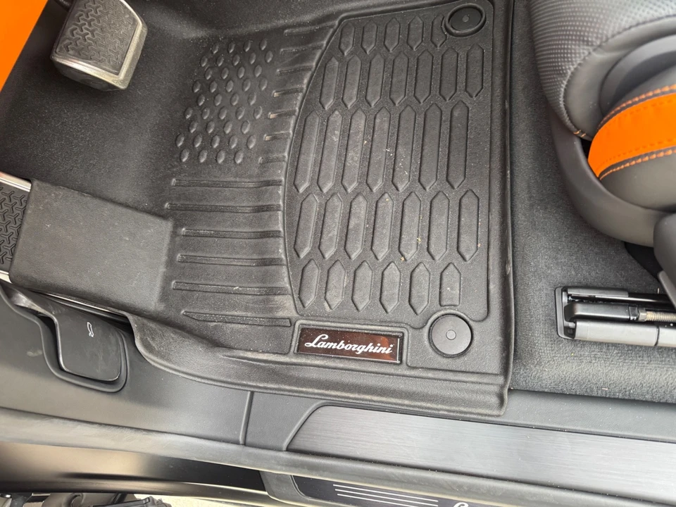 2024 Lamborghini Urus S - Image 16 of 31