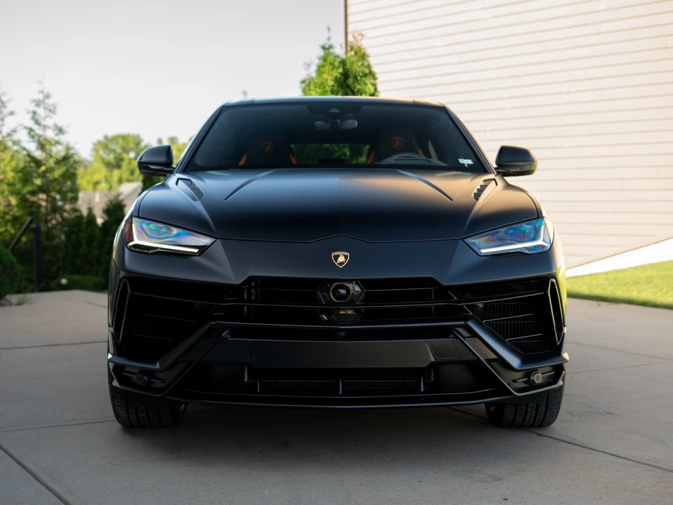2024 Lamborghini Urus S - Image 2 of 31