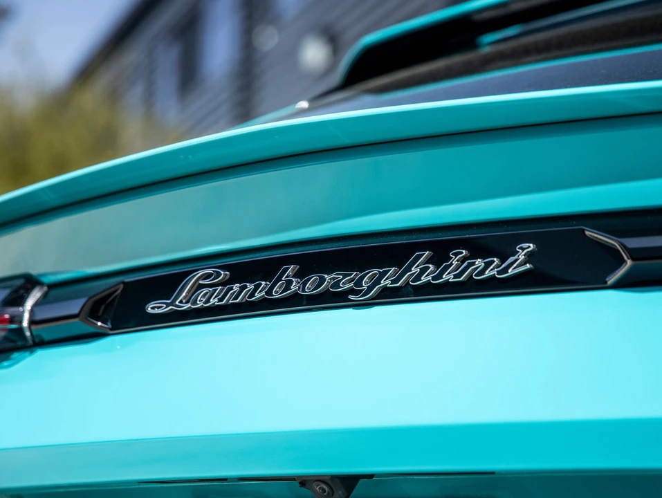 2024 Lamborghini Urus S - Image 13 of 31