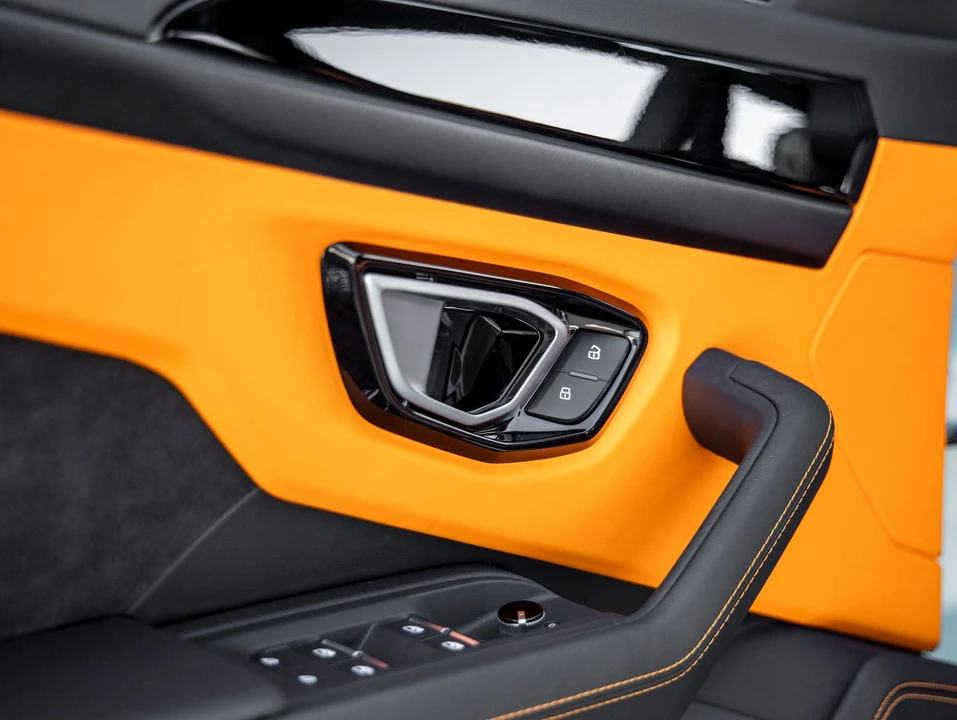 2024 Lamborghini Urus S - Image 20 of 31