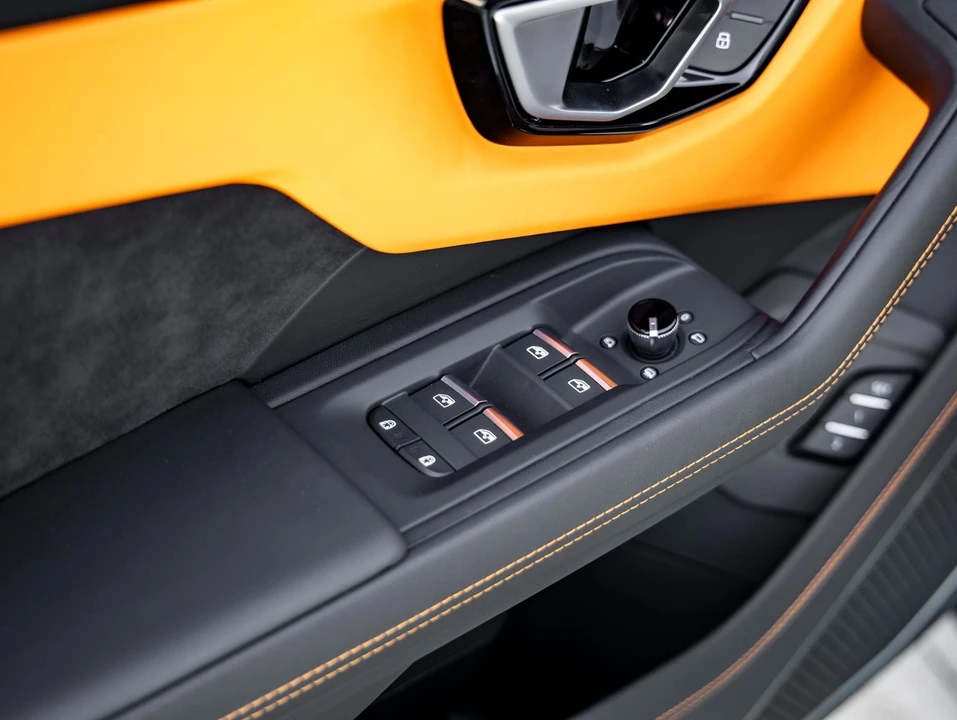2024 Lamborghini Urus S - Image 21 of 31