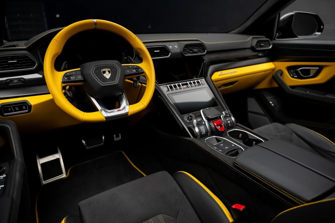 2024 Lamborghini Urus S - Image 2 of 12