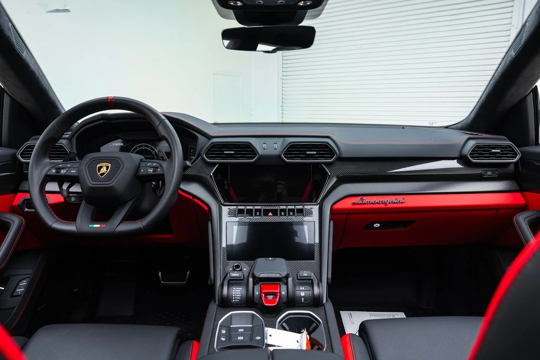 2024 Lamborghini Urus S - Image 2 of 12