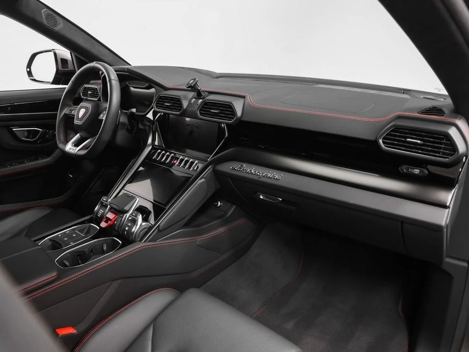 2024 Lamborghini Urus S - Image 23 of 31