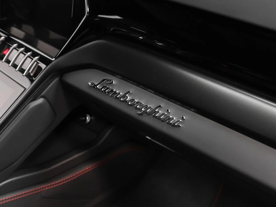 2024 Lamborghini Urus S - Image 24 of 31