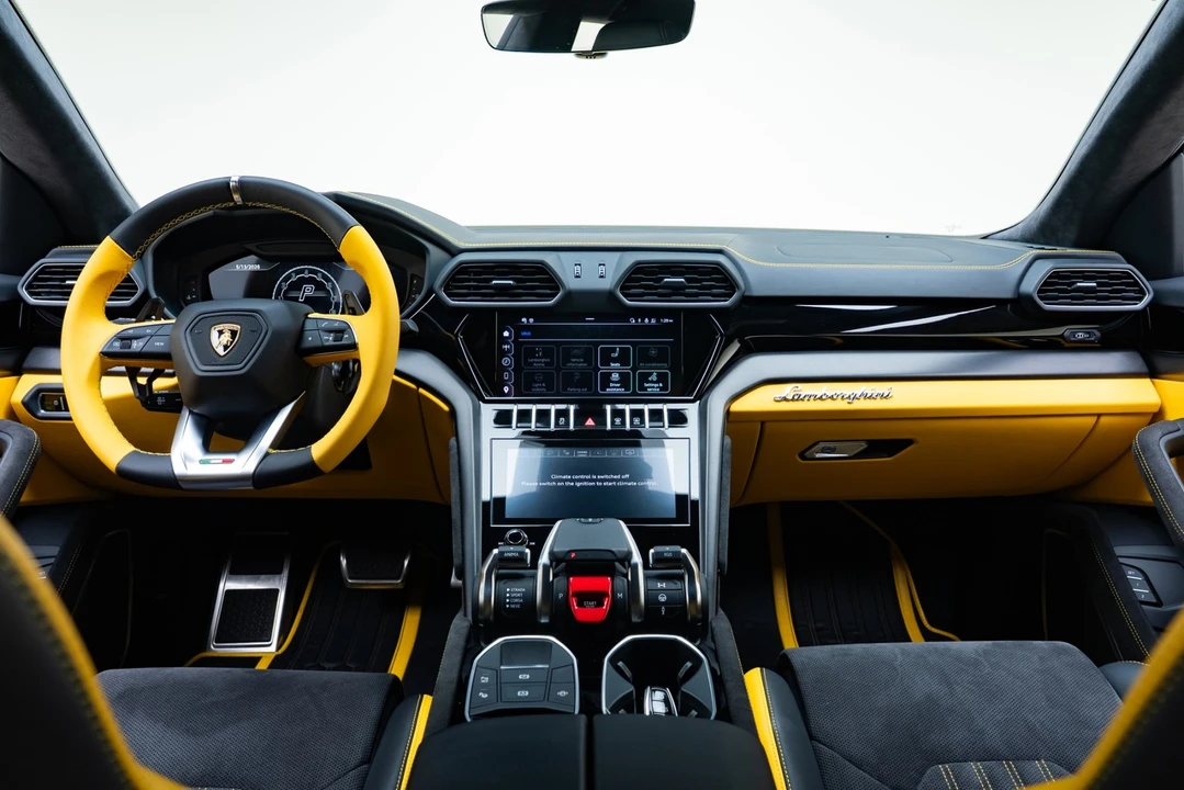 2024 Lamborghini Urus S - Image 2 of 31