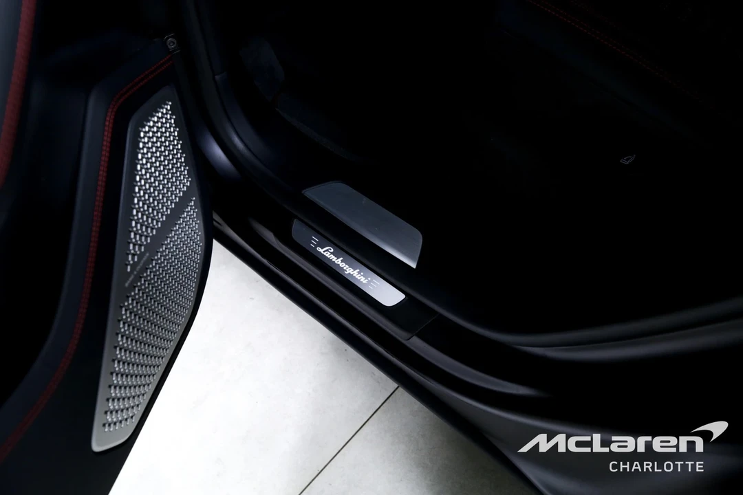 2024 Lamborghini Urus S - Image 19 of 21