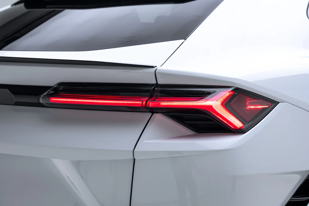2024 Lamborghini Urus S - Image 26 of 31