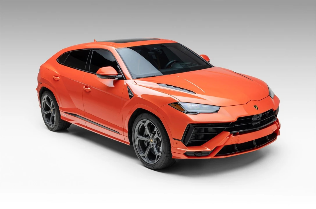 2024 Lamborghini Urus S - Image 2 of 21