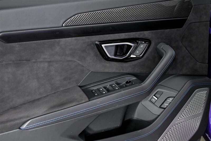 2024 Lamborghini Urus S - Image 13 of 31