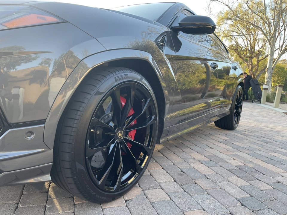 2024 Lamborghini Urus S - Image 17 of 21