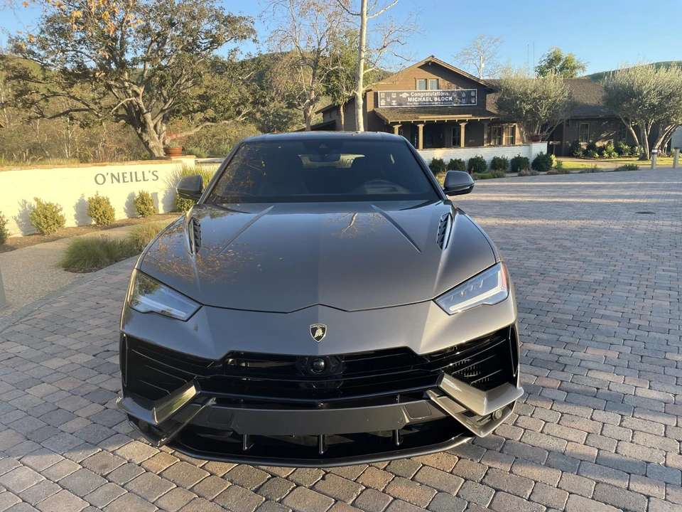 2024 Lamborghini Urus S - Image 2 of 21