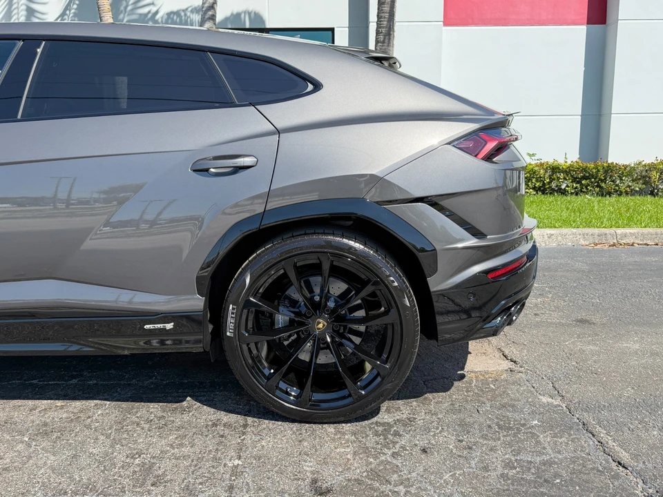 2024 Lamborghini Urus S - Image 12 of 31