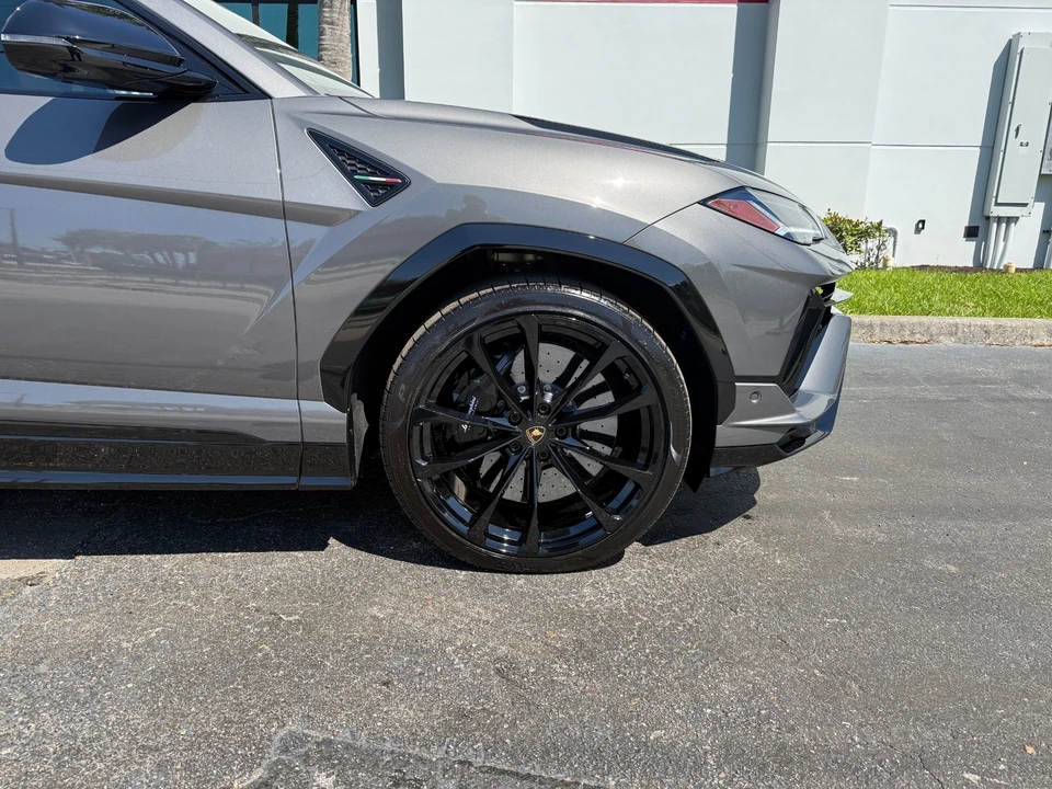 2024 Lamborghini Urus S - Image 3 of 31