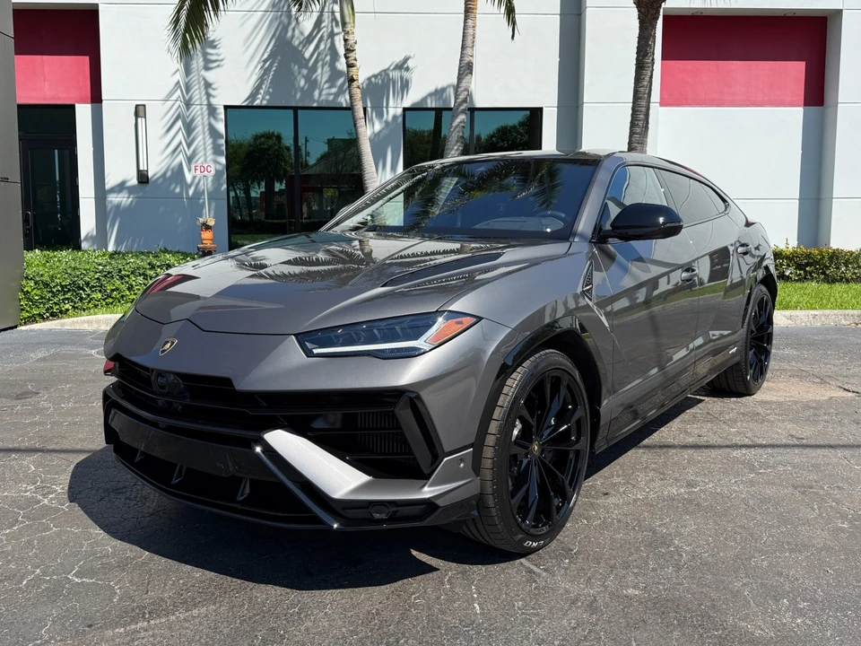 2024 Lamborghini Urus S - Image 9 of 31