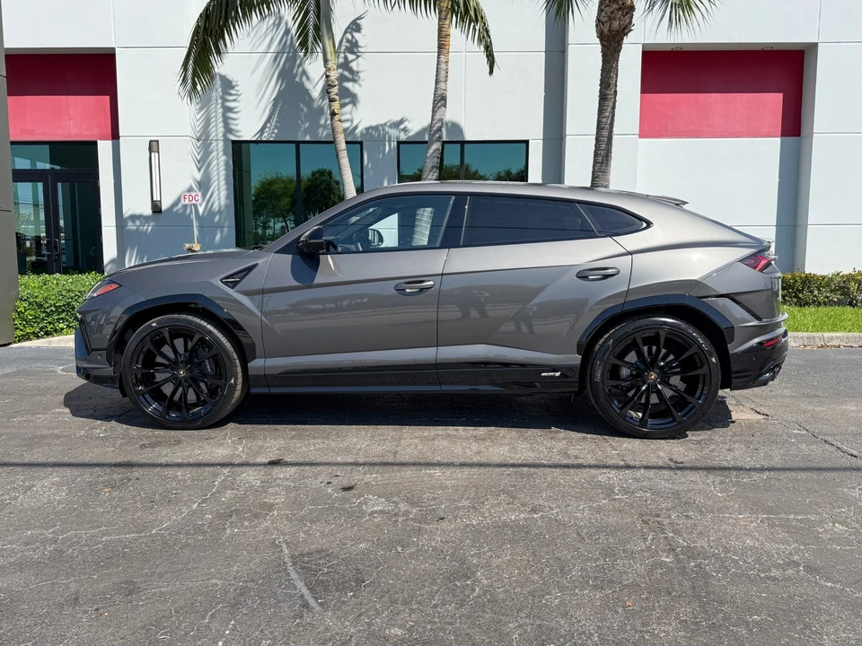 2024 Lamborghini Urus S - Image 11 of 31