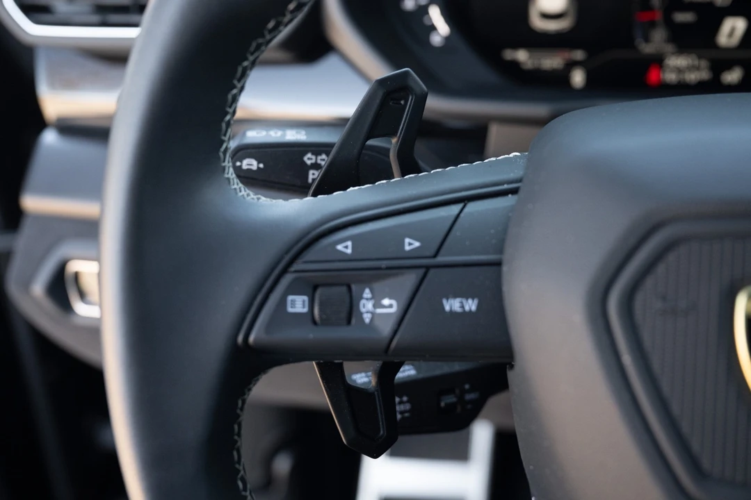 2024 Lamborghini - Image 28 of 31