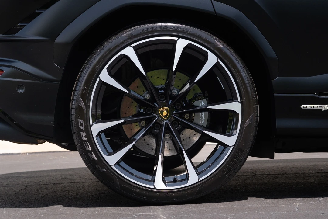 2024 Lamborghini Urus S - Image 19 of 31
