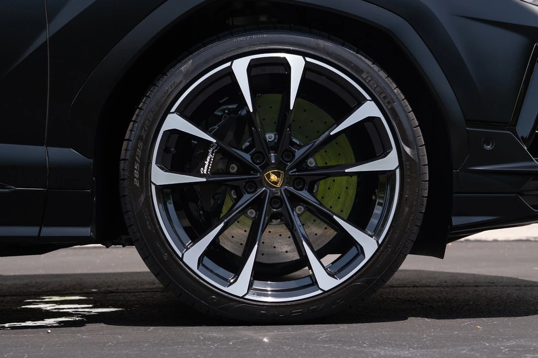 2024 Lamborghini Urus S - Image 10 of 31