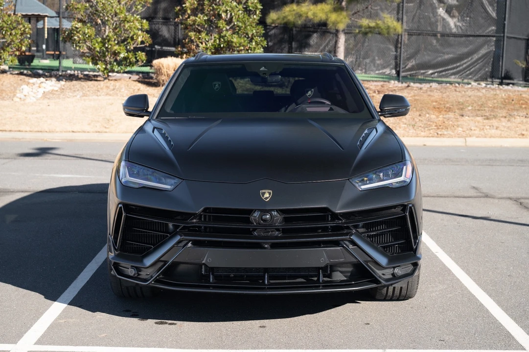 2024 Lamborghini - Image 3 of 31