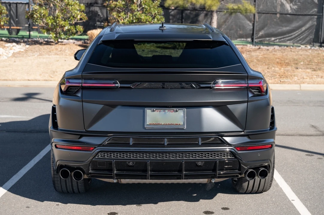 2024 Lamborghini - Image 13 of 31