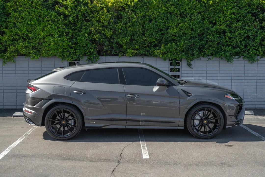2024 Lamborghini Urus S - Image 8 of 21