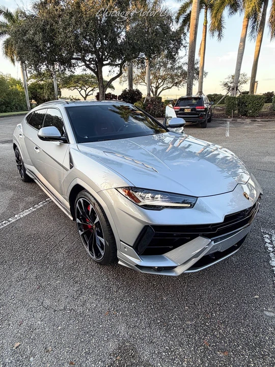 2024 Lamborghini Urus - Image 8 of 21
