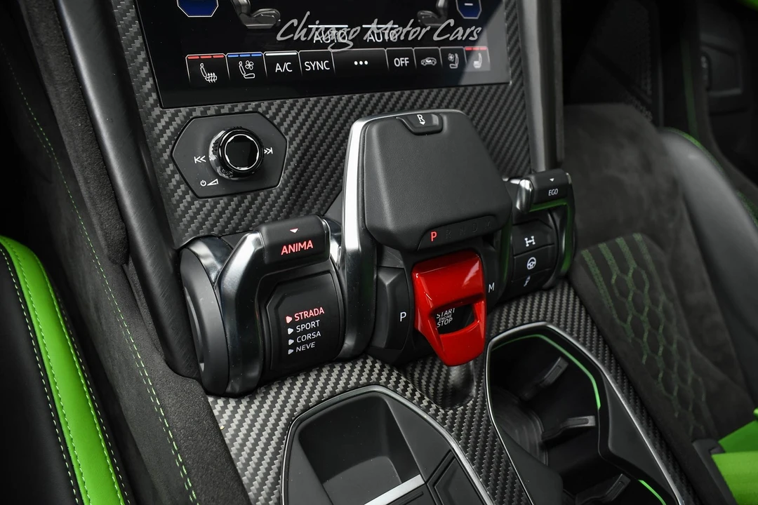 2024 Lamborghini Urus SE - Image 18 of 31