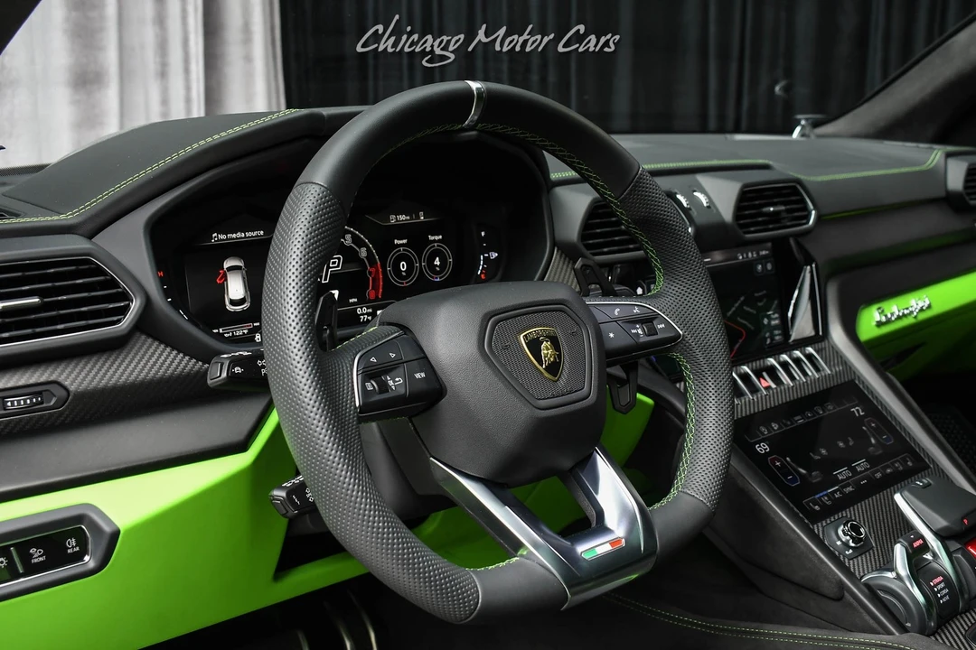 2024 Lamborghini Urus SE - Image 9 of 31