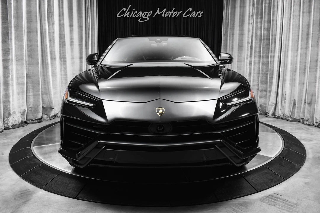 2024 Lamborghini Urus - Image 7 of 31