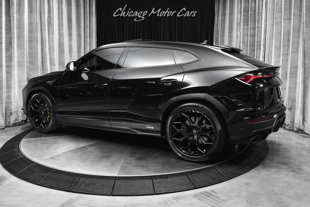 2024 Lamborghini Urus - Image 3 of 31