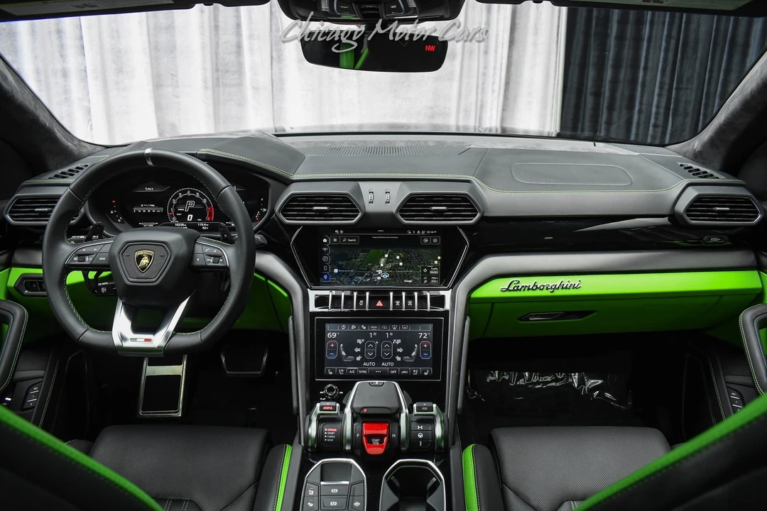 2024 Lamborghini Urus - Image 22 of 31