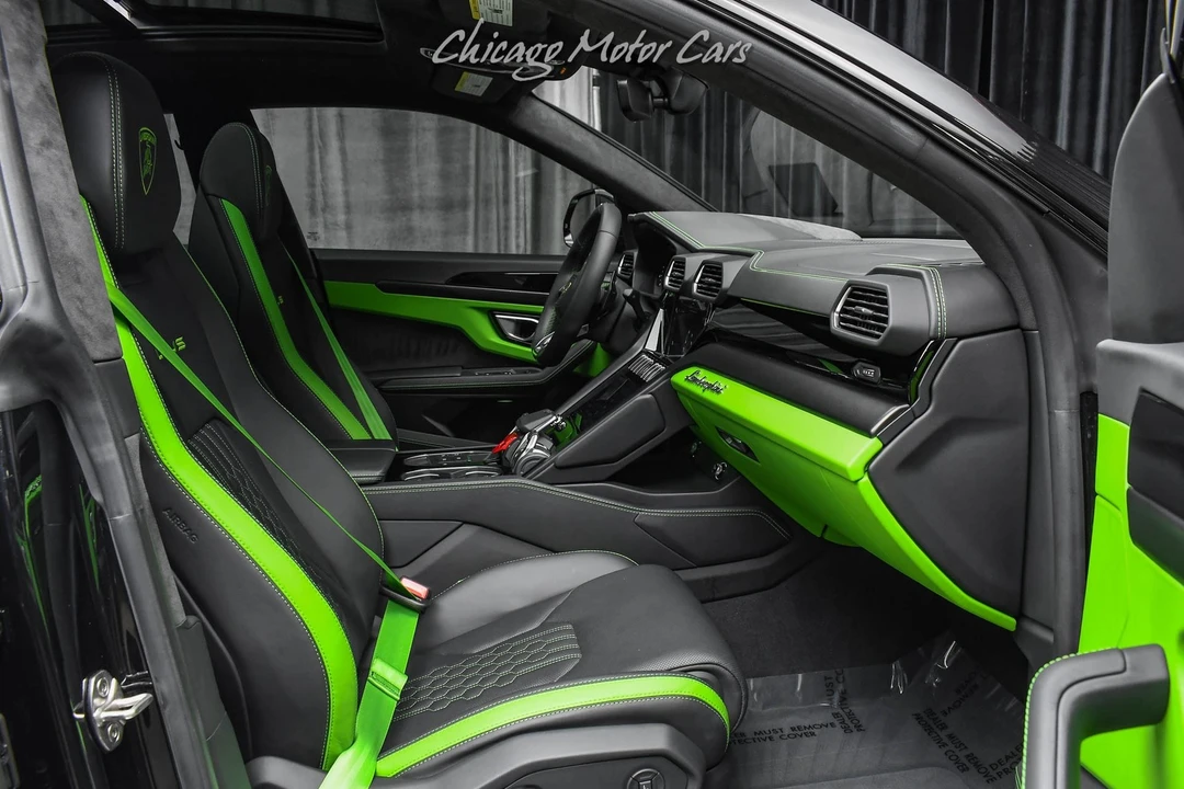 2024 Lamborghini Urus - Image 23 of 31