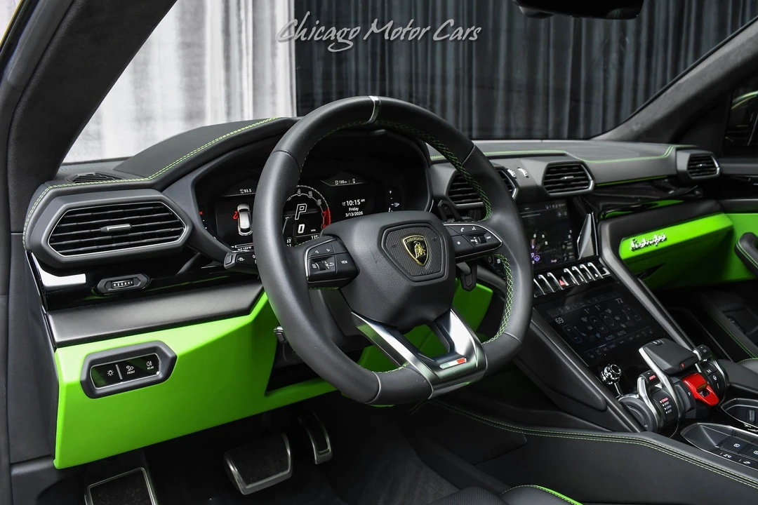 2024 Lamborghini Urus - Image 8 of 31