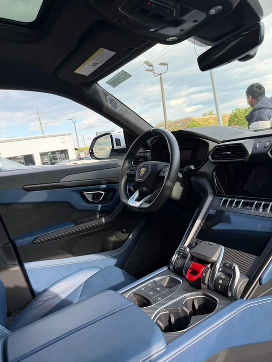 2024 Lamborghini Urus - Image 7 of 7