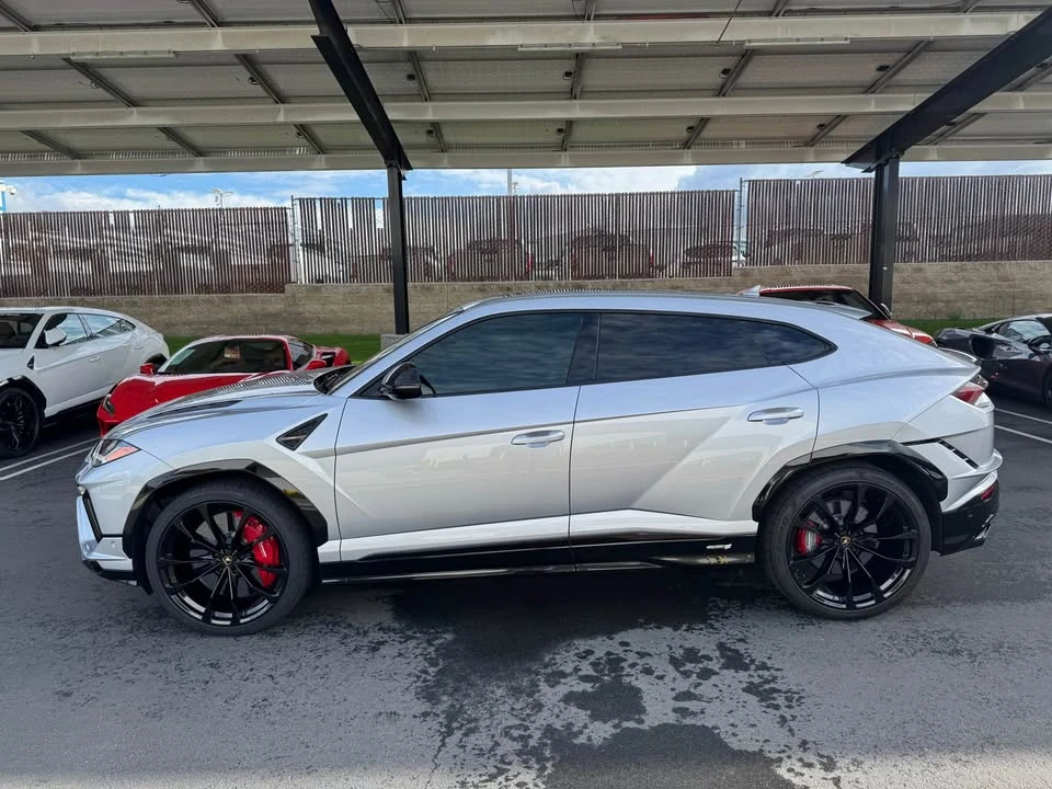 2024 Lamborghini Urus - Image 2 of 7